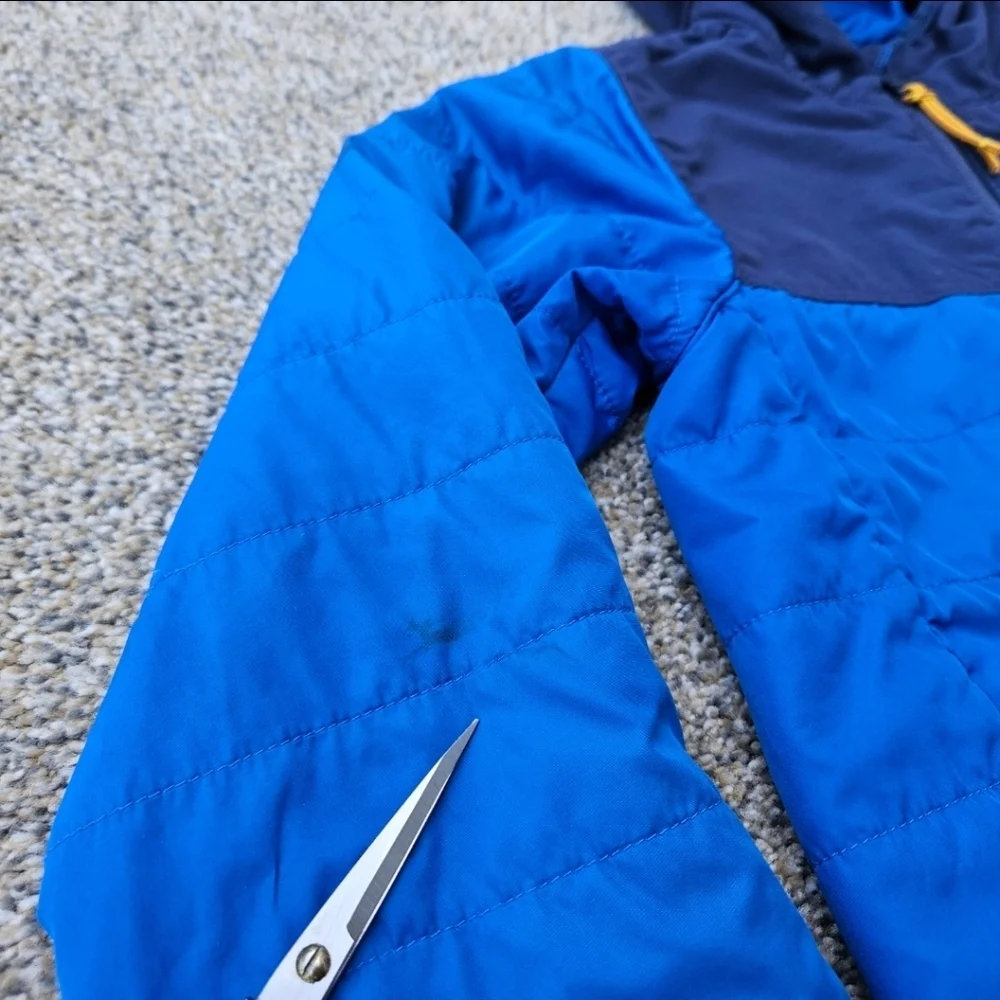 LL Bean Discovery Trail Jacket Synthetic Down Coat Blue Black Zip Up Youth L